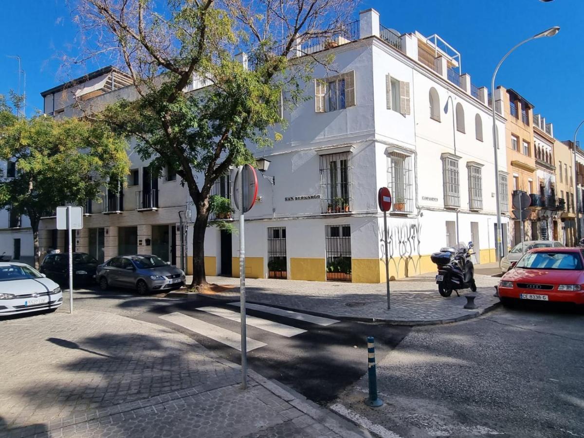 San Bernardo Family Apartment Seville Exterior photo